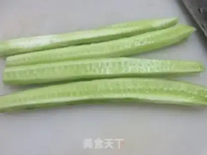 Make The cucumber with the cabbage step 2