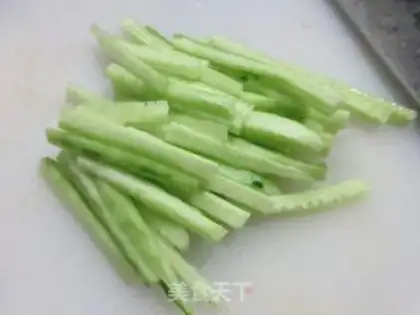 Make The cucumber with the cabbage step 3