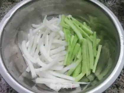 Make The cucumber with the cabbage step 5