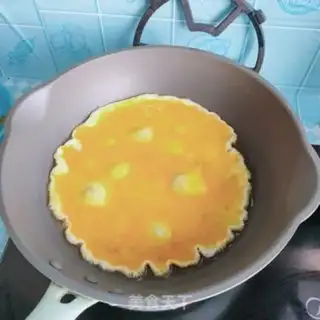 Make Scrambled eggs step 3