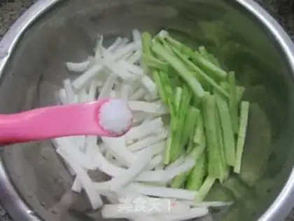 Make The cucumber with the cabbage step 6