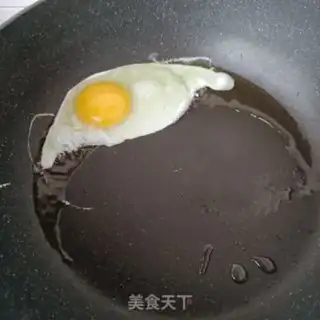 Make Eggs fried beans step 8