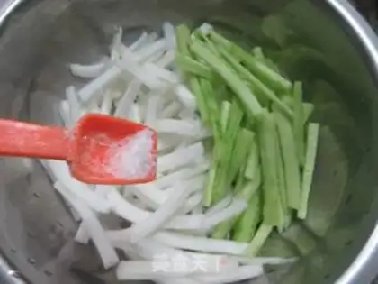 Make The cucumber with the cabbage step 7
