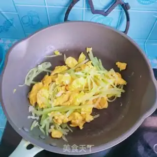 Make Scrambled eggs step 6