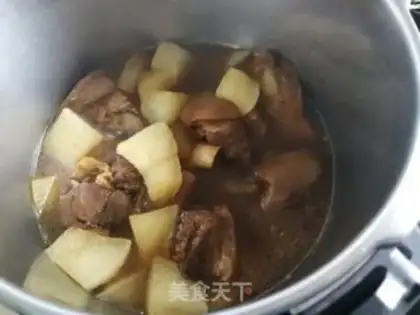 Make Roach-cooked goat hoof step 8