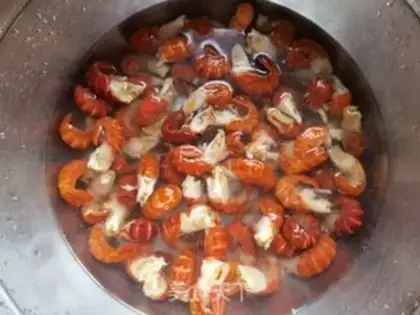 Make Snack beer, lobster tail step 1