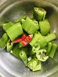 Make Hot pepper, red-faced duck duck step 1