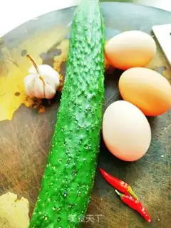 Make cucumber fried eggs step 0