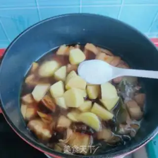 Make Five flowers for potatoes step 7
