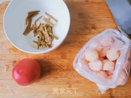 Make Tomato fishball soup step 0