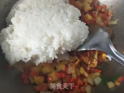 Make Pineapple rice step 5