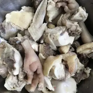 Make Spicy chicken and potatoes step 3
