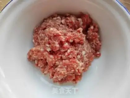 Make Cream mushrooms and meat dumplings step 0
