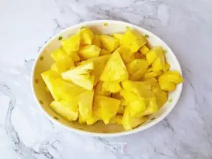 Make Homemade pineapple step 1