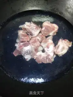 Make Three or seven powders of pork soup step 0