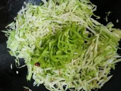 Make Pilli chili and cabbage step 4