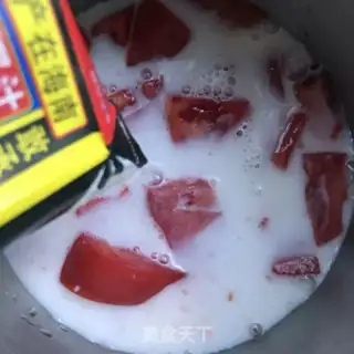 Make Tomato coconut juice step 3