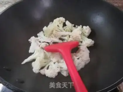 Make Pork dumplings step 4