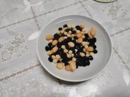 Make ♪ Eagle-pea-peased, black-beans ♪ step 0
