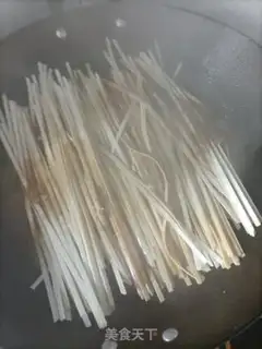 Make Bean bean horns, meat noodles step 7