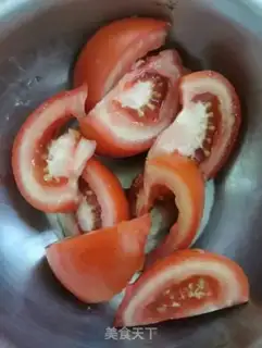 Make Eggs, yellow rice and tomato soup step 1