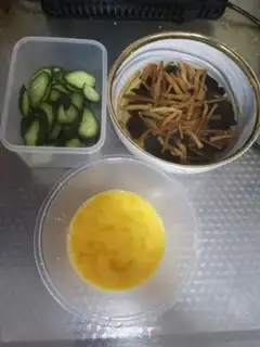 Make Eggs and pine mushrooms step 21