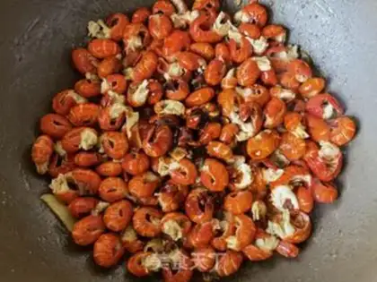 Make A turkey garlic sauce with a lobster tail step 4