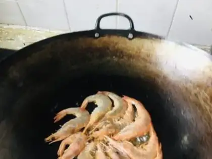 Make Garlic shrimp step 4