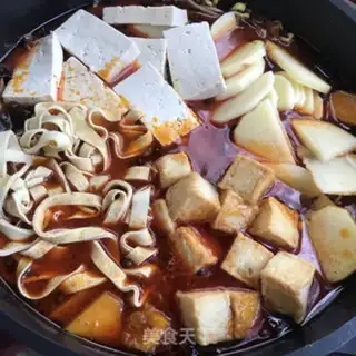 Make Cowfish tofu spicy pot step 8