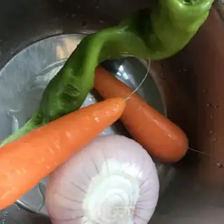 Make Spicy, fat, cow-covered rice step 0