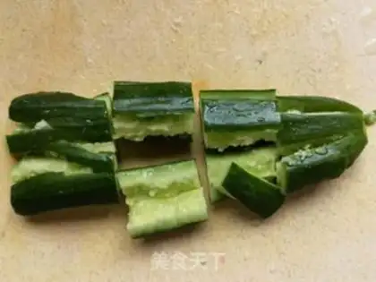Make Dutch cucumber-mixing elbows step 0