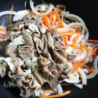 Make Spicy, fat, cow-covered rice step 5