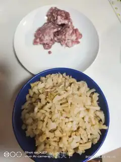 Make Rhodish and fried meat step 0
