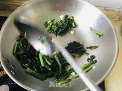 Make Garlic leaves step 3