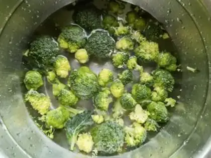 Make The broccoli with ten casserole garlic juice step 0