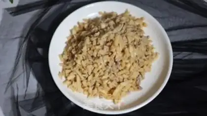 Make Rhodish and fried meat step 4