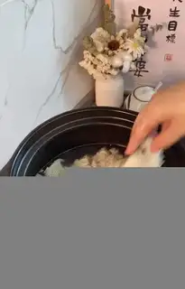 Make Pork embroidery ball soup step 6
