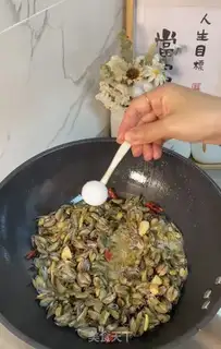 Make Chili fried melons step 5