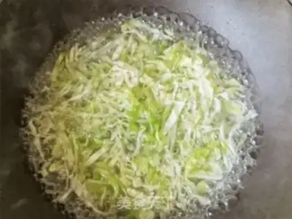 Make A cabbage with chicken legs step 1