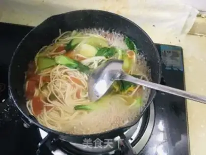 Make Tomato noodles step 2