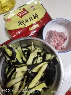 Make Meat and red cheese step 0