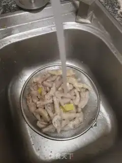 Make Lemon with pepper chicken claws step 8