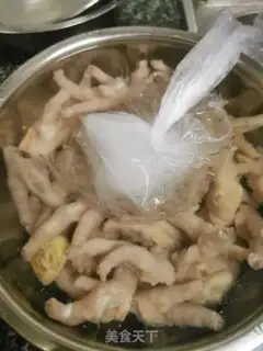 Make Lemon with pepper chicken claws step 9