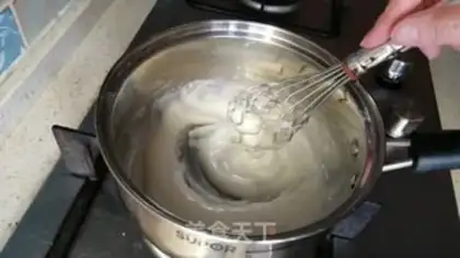 Make Classic pine rolls step 1