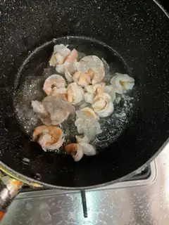 Make Curry shrimp and twilight step 2