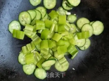 Make Corn chicken pizza step 1