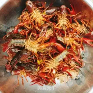 Make Spicy lobster step 1