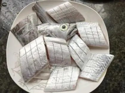 Make Red-fried fish step 1