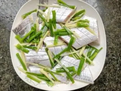 Make Red-fried fish step 2