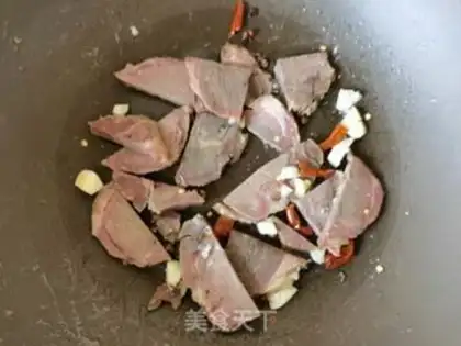 Make Onion wood and donkey step 5
